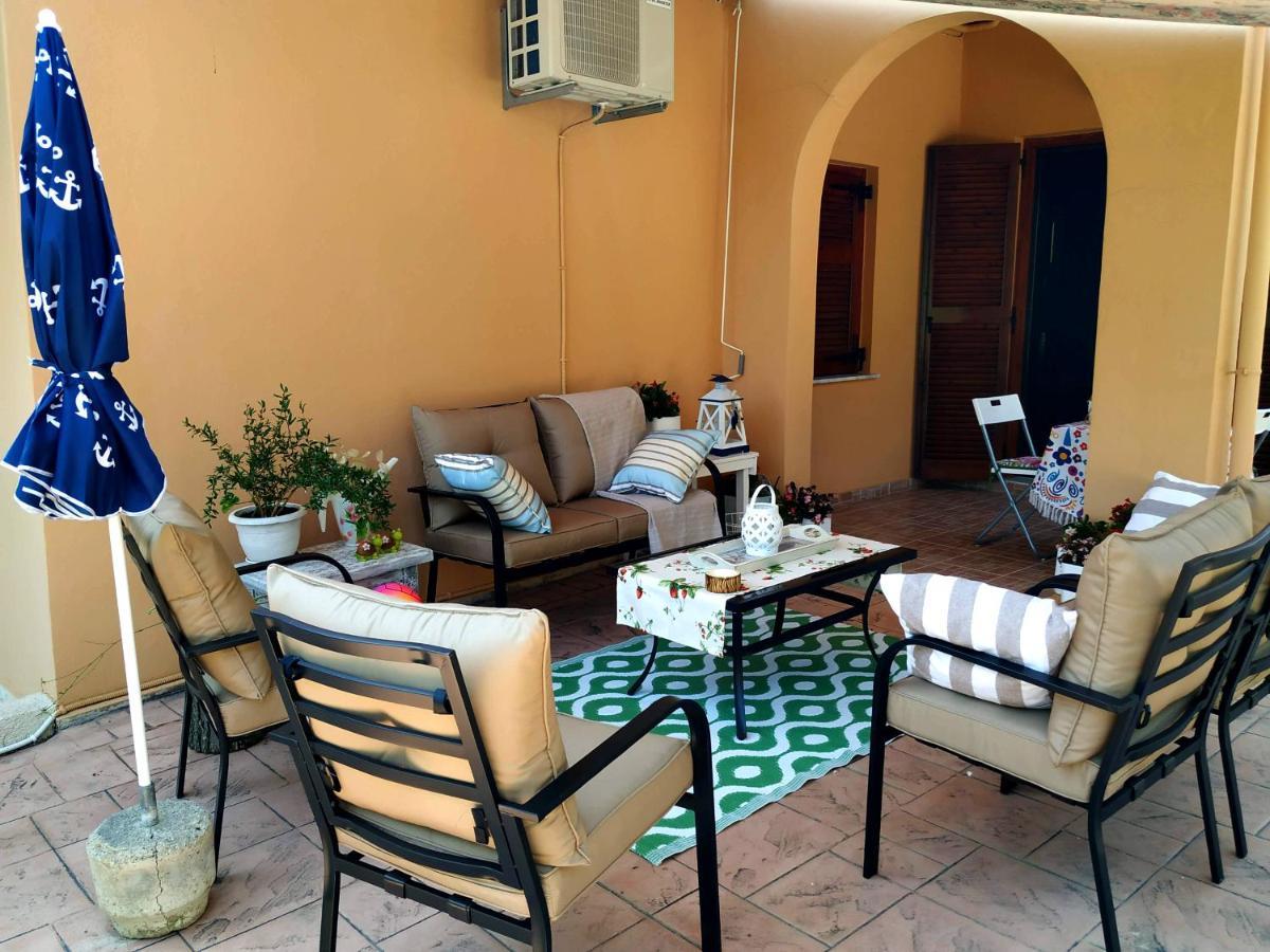 Family Holiday Apartment With Garden & Bbq Velonádes Zewnętrze zdjęcie