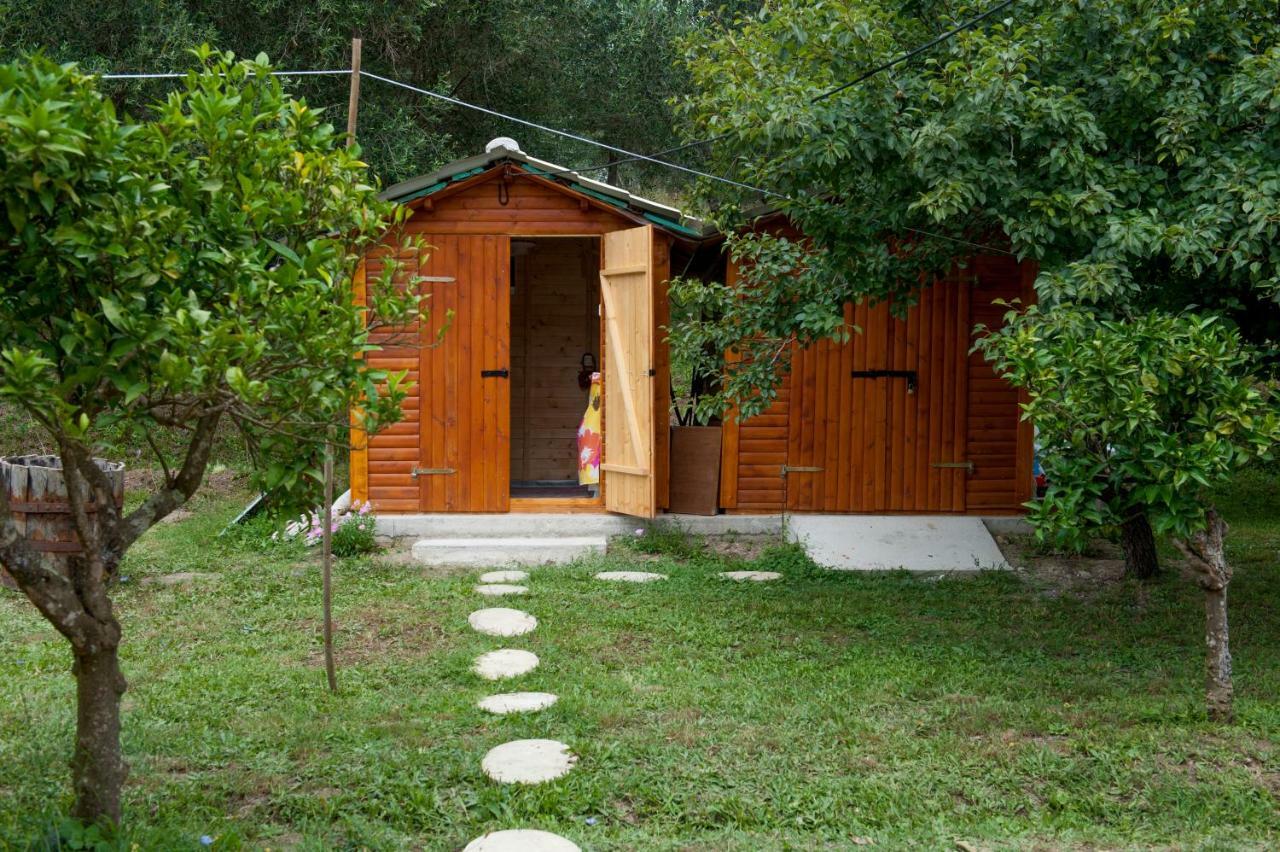 Family Holiday Apartment With Garden & Bbq Velonádes Zewnętrze zdjęcie